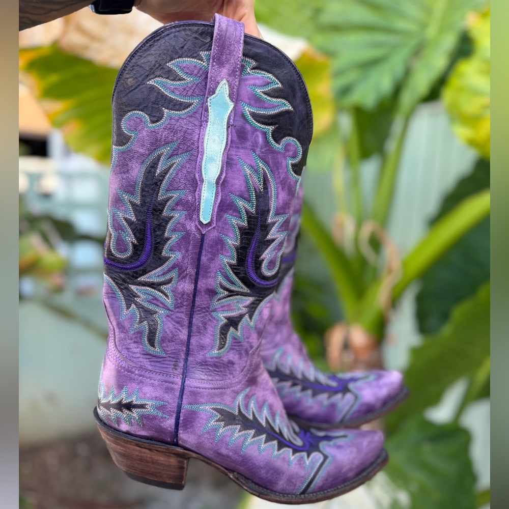 Lucchese Classics Handmade Purple cowboy boots size 8